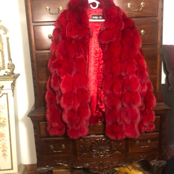 Marvelous lipstick red fox fur coat, by Marchaela Fur (London New York & Paris) - Picture 2 of 5